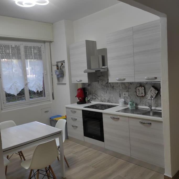Apartament Onda Marina 2 La Spezia Zewnętrze zdjęcie